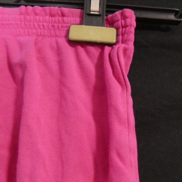 Unbranded | 10 inch waist | Pink Shorts With Silver Heart Design - Picture 12 of 15